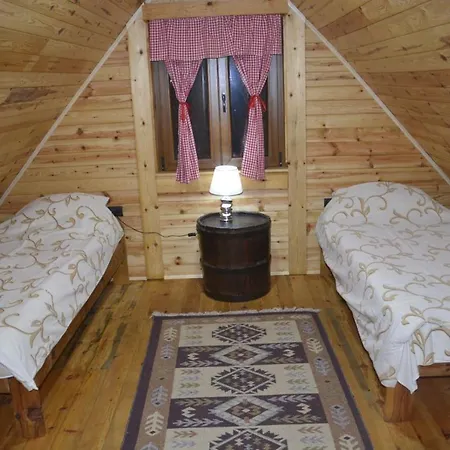 Koljeba Makica I Ikica *